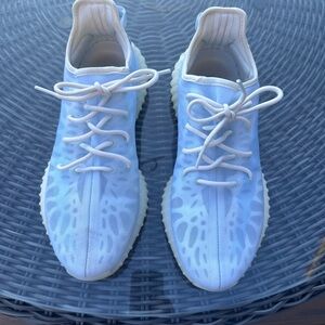 Yeezy Boost 350 size 10.5